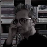 Lezioni di pianoforte classico, ascolto e studio della storia della musica, applicazione nella musica elettronica